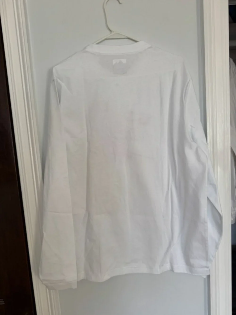 BRAND NEW J. Crew U.S. Ski & Snowboard White Long Sleeve Graphic Shirt in Medium